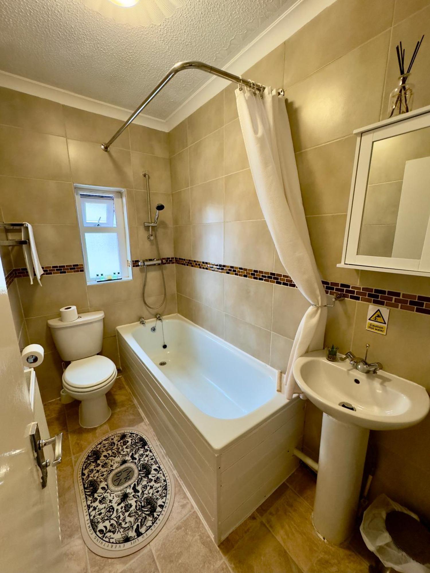 Coastal Park Accommodation Llanelli Luaran gambar